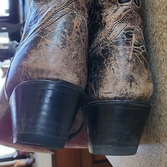 Women's Distressed Brown/Bronze Embroidered Cross Cowgirl Boots 9.5M - Picture 9 of 13